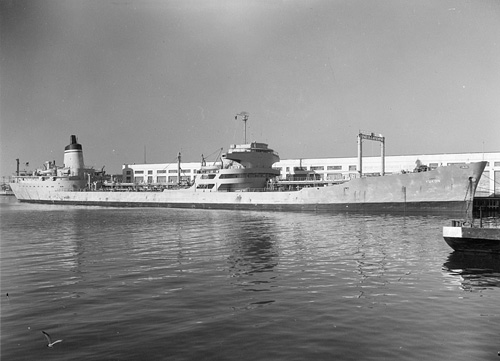 USNS <I>Yukon</I> (T-AO 152).