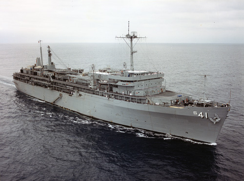 USS McKee (AS 41).