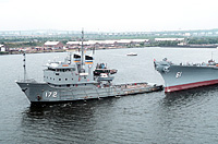 USNS Apache (T-ATF 172) in August 1982